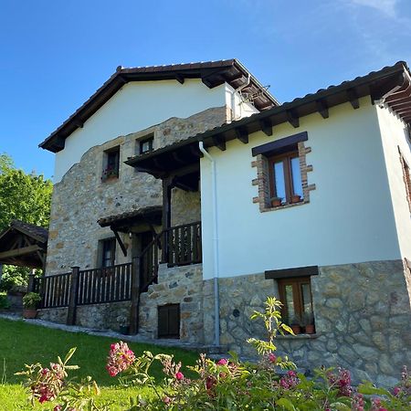 Apartamentos Rurales La Caviana Кангас-де-Оніс Екстер'єр фото