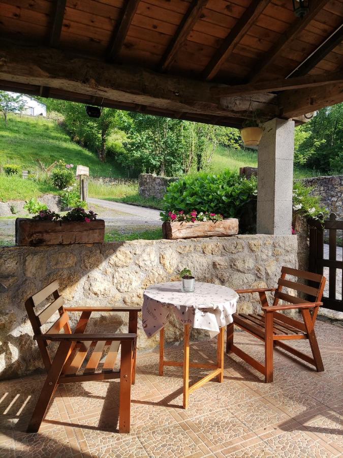 Apartamentos Rurales La Caviana Кангас-де-Оніс Екстер'єр фото
