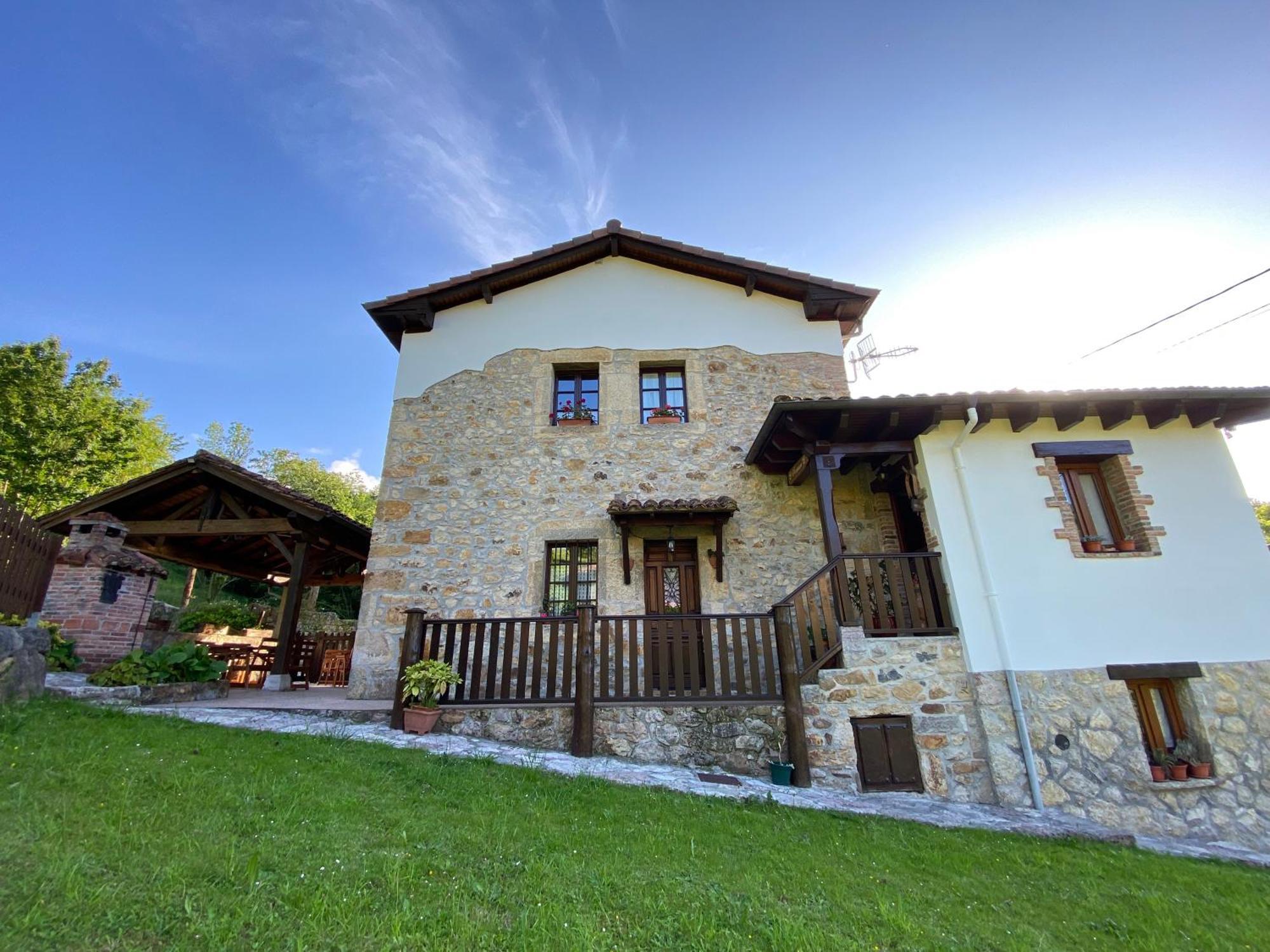 Apartamentos Rurales La Caviana Кангас-де-Оніс Екстер'єр фото