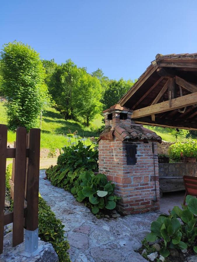 Apartamentos Rurales La Caviana Кангас-де-Оніс Екстер'єр фото